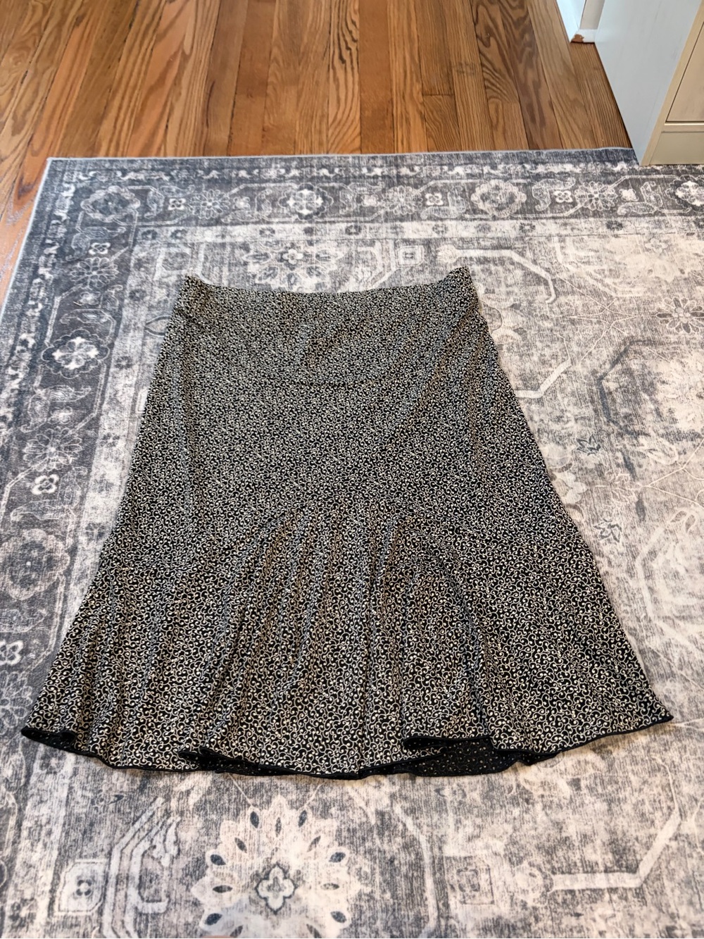 Motherhood Maternity Black and cream Printed Midi Skirt